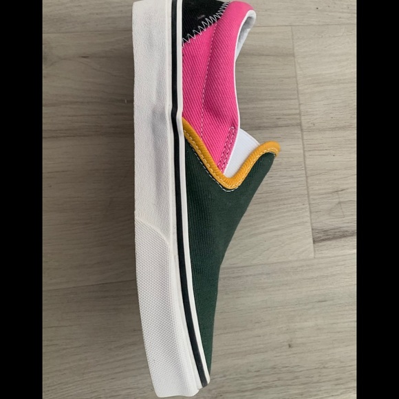 Vans - Picture 4 of 8